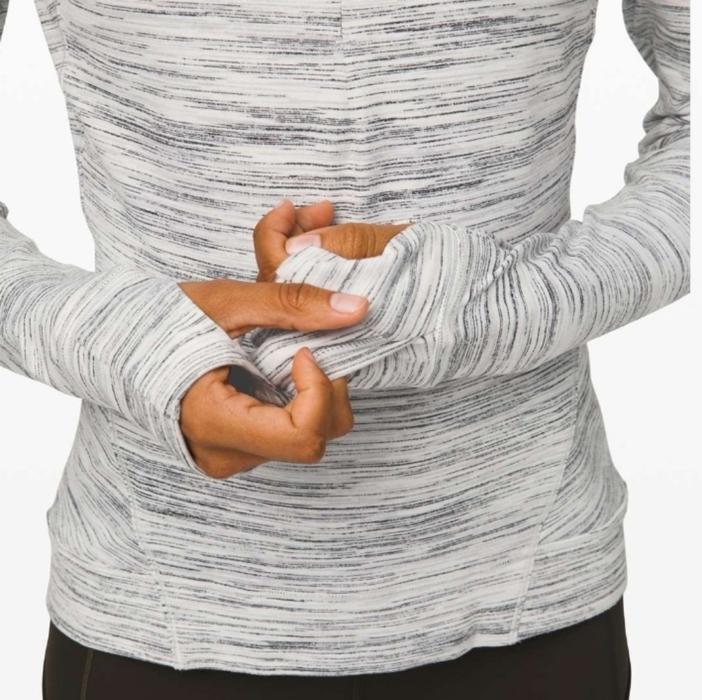 Lululemon Outrun The Elements1/2 Zip - image 3